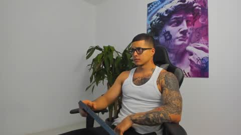 Snapshot of andrewmaterazzi chatting on 02.24.25 andrewmaterazzi online show from 02.24.25