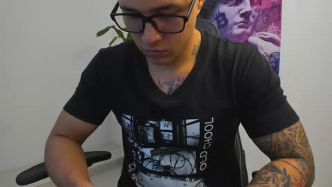 Snapshot of andrewmaterazzi chatting on 03.01.25 andrewmaterazzi online show from 03.01.25