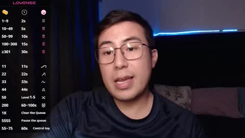 Snapshot of andrewmhilton_ chatting on 11.06.25 andrewmhilton_ online show from 11.06.25