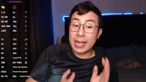 Snapshot of andrewmhilton_ chatting on 11.10.25 andrewmhilton_ online show from 11.10.25