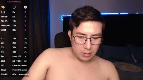 Snapshot of andrewmhilton_ chatting on 11.11.25 andrewmhilton_ online show from 11.11.25