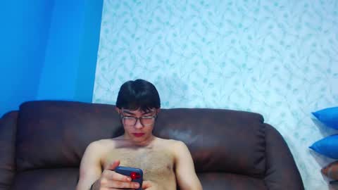 Snapshot of andreww_whitee chatting on 12.20.24 AndreW White online show from 12.20.24