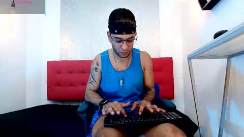   online show from 11.04.25