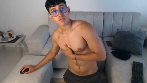 Snapshot of androx_boy chatting on 10.28.25 Androx boy online show from 10.28.25