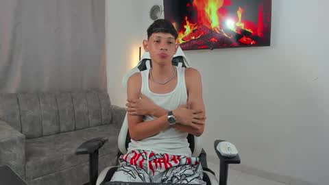 andy_bigcock01 online show from 12.17.24