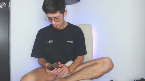 Snapshot of andy_collins__ chatting on 10.16.25 andy_collins__ online show from 10.16.25