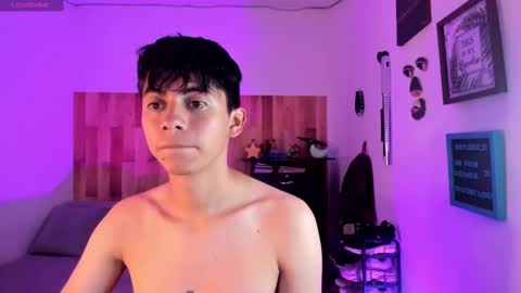 andy_guez_11 online show from 12.04.24