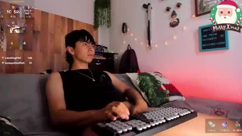 andy_guez_11 online show from 12.23.24