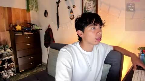 andy_guez_11 online show from 01.25.25
