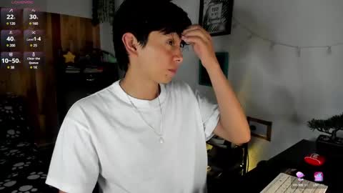 andy_guez_11 online show from 01.28.25