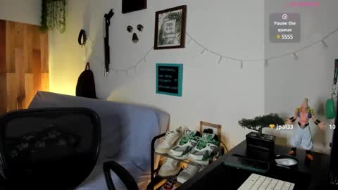 andy_guez_11 online show from 02.05.25