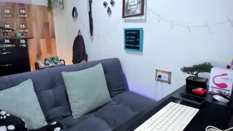 andy_guez_11 online show from 02.08.25