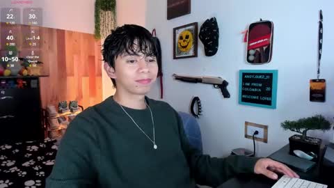 andy_guez_11 online show from 02.12.25