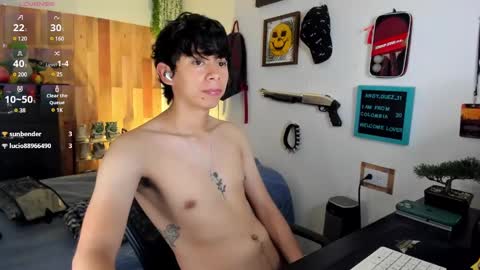 andy_guez_11 online show from 02.20.25
