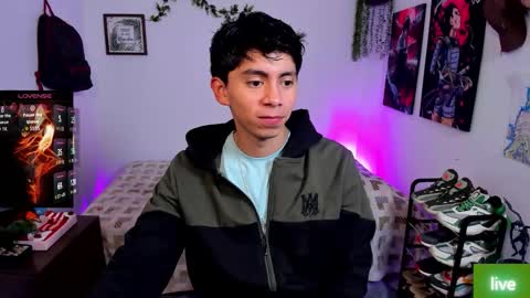 Snapshot of andy_guez_11 chatting on 11.09.25 andy_guez_11 online show from 11.09.25