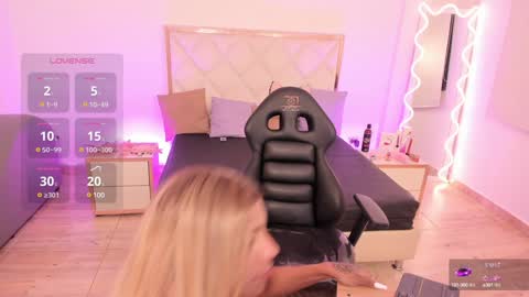 Snapshot of andy_tay1 chatting on 01.22.25 Andy tay online show from 01.22.25