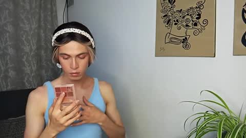 Snapshot of andy_vander chatting on 10.21.25 Andy van der Rose online show from 10.21.25