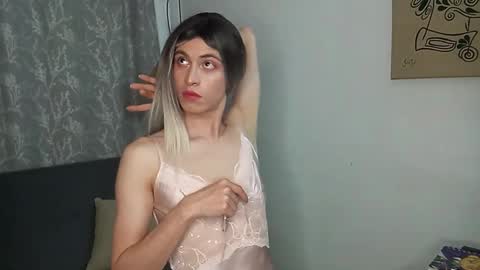 Snapshot of andy_vander chatting on 10.25.25 Andy van der Rose online show from 10.25.25