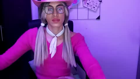 Snapshot of andy_vander chatting on 10.31.25 Andy van der Rose online show from 10.31.25