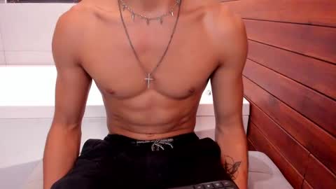 Snapshot of andyjoy_ chatting on 01.20.25 Andy Joy online show from 01.20.25