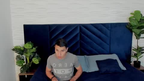 Snapshot of andyjoy_ chatting on 02.12.25 Andy Joy online show from 02.12.25