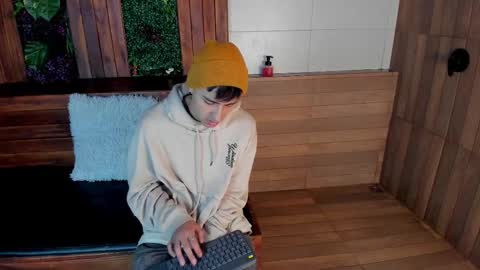 Snapshot of andyjoy_ chatting on 03.06.25 Andy Joy online show from 03.06.25