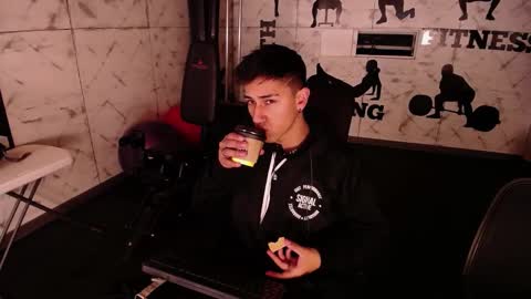 Snapshot of andyjoy_ chatting on 03.10.25 Andy Joy online show from 03.10.25