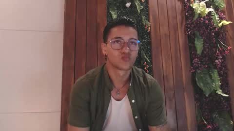 Snapshot of andyjoy_ chatting on 09.30.25 Andy Joy online show from 09.30.25