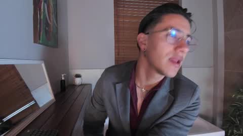 Snapshot of andyjoy_ chatting on 11.02.25 Andy Joy online show from 11.02.25