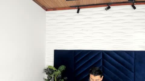 Andy Joy  online show from 04.17.26