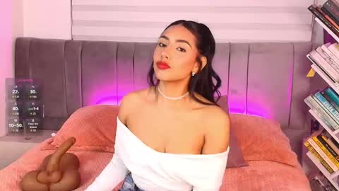 Snapshot of andysaenzz chatting on 10.29.25 AndySaenzz online show from 10.29.25