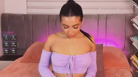 Snapshot of andysaenzz chatting on 11.08.25 AndySaenzz online show from 11.08.25