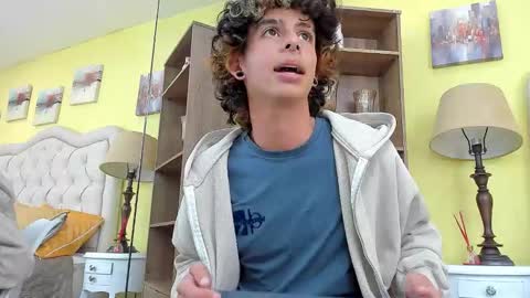 Snapshot of andyxibrat chatting on 10.11.25 andyxibrat online show from 10.11.25