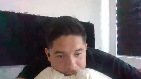 Snapshot of andyzeta10 chatting on 12.16.24 andyzeta10 online show from 12.16.24