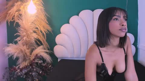 ANEE SAVAL online show from 02.04.25