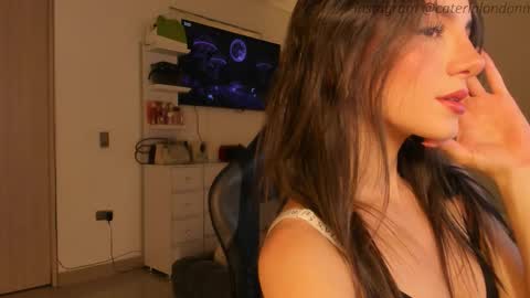 Snapshot of anelisse_ chatting on 10.16.25 online show from 10.16.25