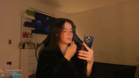 Snapshot of anelisse_ chatting on 10.17.25 online show from 10.17.25