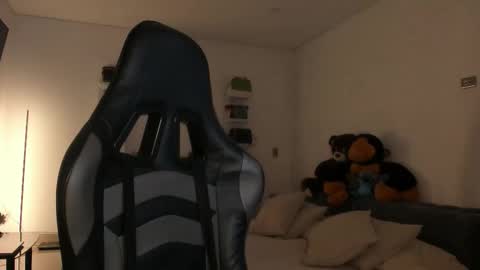      online show from 03.03.26