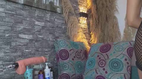 Snapshot of aneljones chatting on 09.29.25 Anell online show from 09.29.25