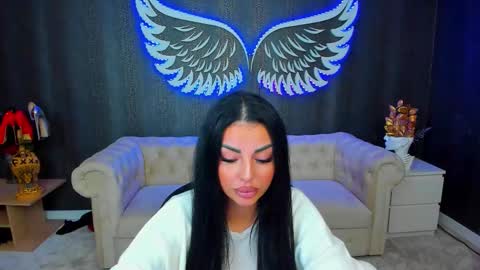 Anne online show from 10.05.25