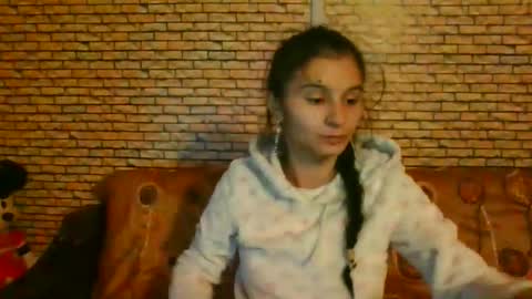 Snapshot of ang3l_black chatting on 11.16.25 andr33a online show from 11.16.25