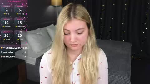 Snapshot of angel__grace chatting on 05.16.26 Grace online show from 05.16.26