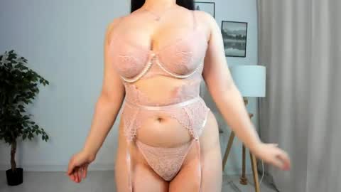 angel__kim online show from 04.04.26