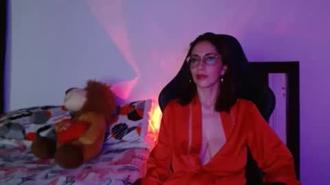 Snapshot of angel_blackhot chatting on 10.26.25 angel blackhot online show from 10.26.25