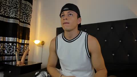 Angel Cuervo online show from 01.11.25