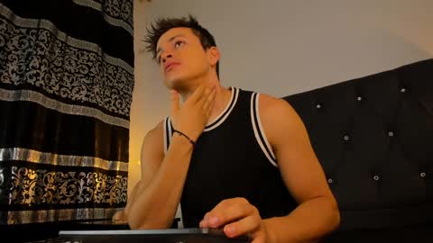 Angel Cuervo online show from 01.27.25