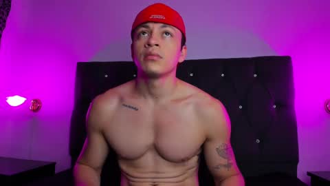 Angel Cuervo online show from 09.18.25