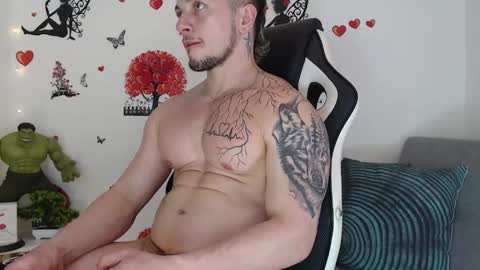 Snapshot of angel_curl chatting on 09.16.25 Angel Curl online show from 09.16.25