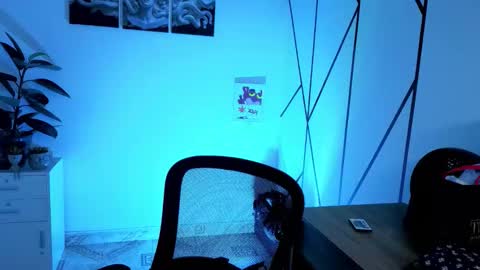 Snapshot of angel_dragun chatting on 10.15.25 Angel-dragun online show from 10.15.25