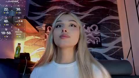 Snapshot of angel_dragun chatting on 05.19.26 Angel-dragun online show from 05.19.26